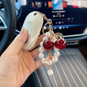 Porte-clés en forme de cerise rouge pour femmes, adapté aux portefeuilles, sacs à dos, porte-clés de voiture et décorations pour femmes - Product Image 5