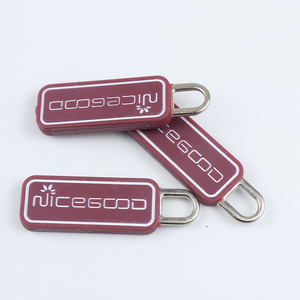 Tirazip in Silicone Personalizzati, Sostitutivi per Cerniere, con Logo Personalizzato, in Gomma, per Borse e Abbigliamento - Product Image 1