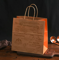 Sacs en papier kraft imprimés sur mesure, sacs cadeaux recyclables avec poignée pour l'emballage de marchandises de boutiques de détail