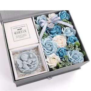 กล่องของขวัญช่อดอกไม้คาร์เนชั่น2024สำหรับวันวาเลนไทน์การ์ดแฮนด์เมดสำหรับครูของคุณที่สร้างสรรค์และใช้งานได้จริงด้วยดอกไม้สบู่ - Product Image 3