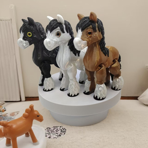 Estatua de Caballo Impresa en 3D, Figura de Caballo con Articulaciones y Cola Móvil, Decoración para el Hogar u Oficina, Color Aleatorio - Product Image 1