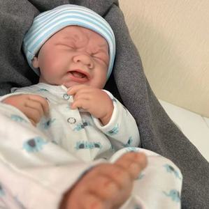 Muñeco Reborn Berenguer de 14 Pulgadas, Niño Llorón, Muñeco de Vinilo Suave - Product Image 3