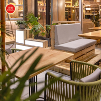 Großhandelsangebot Luxuriöse Garten-Massivholz-Restaurantmöbel Café-Esstisch und Stuhl-Sets