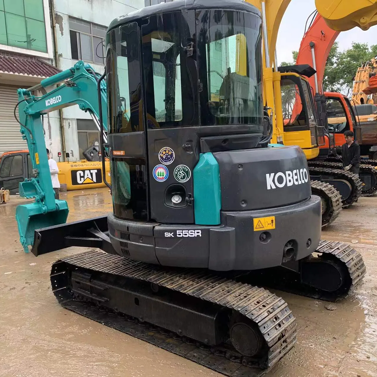 Used mini kobelco sk55 Excavators for sale at a low price 5 tons of high quality kobelco sk55 excavator