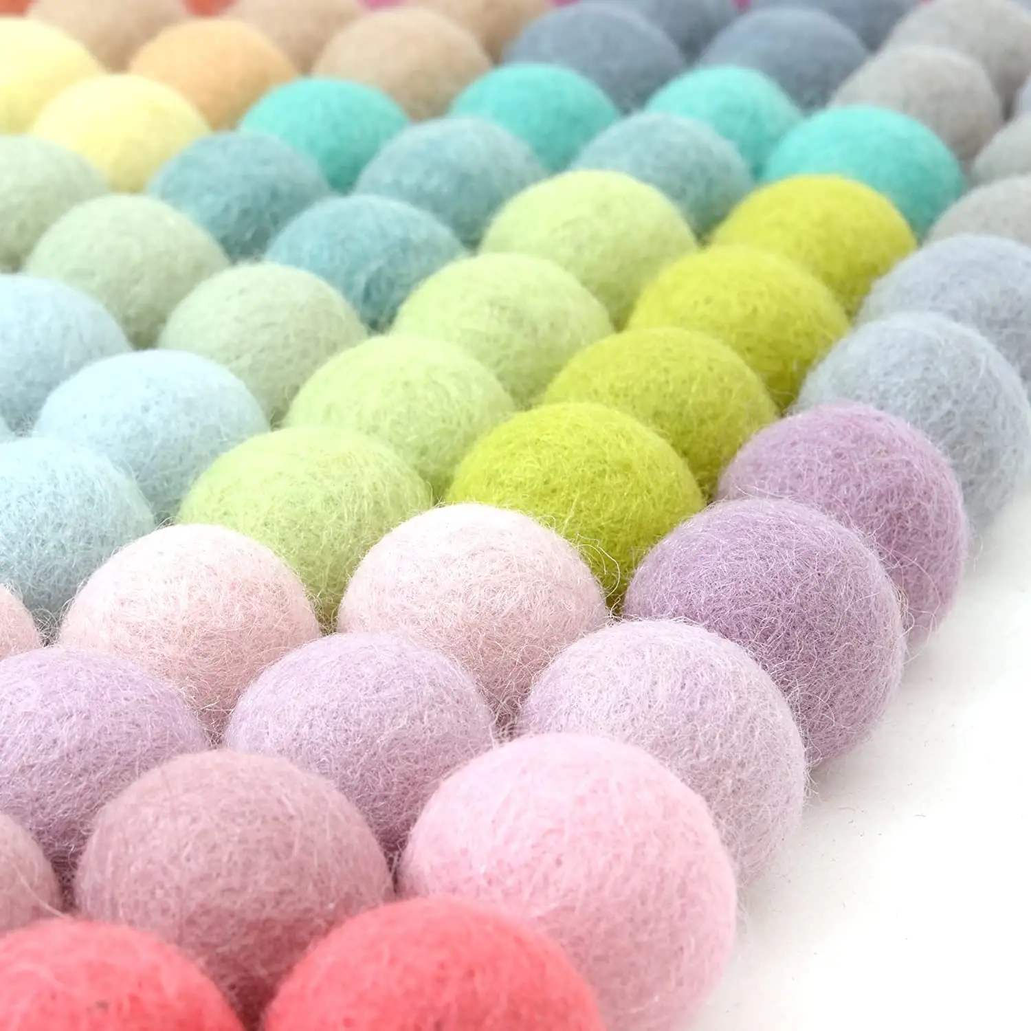 Fait à la main pastel coloré 1.5cm petite bouffée feutre pompons népal laine feutre boules pour laine artisanat bébé douche décoration