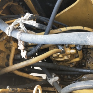 Excavadora hidráulica de cadenas CAT 315 usada, de 15 toneladas, de tamaño mediano, de alta calidad, en venta. - Product Image 5