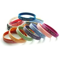 Palette de couleurs Macaron Bracelet de poignet sport en silicone avec impression UV pour la promotion des entreprises et le cadeau de Noël pour un joyeux anniversaire
