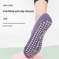 Yoga & Pilates Chaussettes de sol de fitness d'intérieur Sangle croisée en silicone antidérapante Techniques tricotées antibactériennes Exercice à domicile pour le printemps