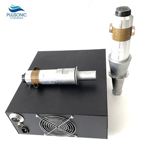 Gerador Ultrassônico Industrial de 15kHz e Transdutor de 4200W para Aplicações de Soldagem e Selagem em Máquinas de Embalagem de PVC/ABS - Product Image 2