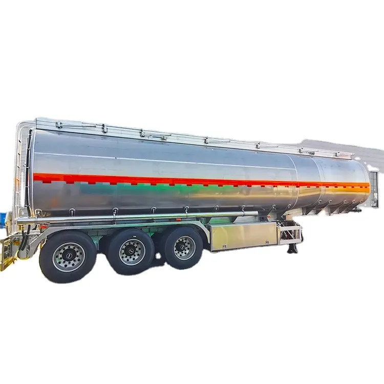 Vehicle Master China 3Axle 40,000/ 45000 Litres Water Oil Fuel Tanker Semi Truck Trailer Multi Tank Fuel Trailer