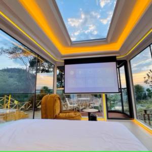 แคปซูลบ้านทะเลสาบห้องโดยสารเชิงพาณิชย์ POD โรงแรมกลางแจ้งชายหาดบ้านจิ๋วหรูหรา prefab แคปซูลการค้าพื้นที่สำเร็จรูป - Product Image 3