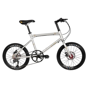 Vélo de <span class=keywords><strong>route</strong></span> KOSDA 22 pouces en alliage d'aluminium ultra-léger à 9 vitesses avec freins à double disque et <span class=keywords><strong>guidon</strong></span> <span class=keywords><strong>plat</strong></span> pour hommes et femmes - Product Image 4