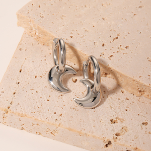 2023 nouveauté acier inoxydable argent solide lune pendentif cercle boucles d'oreilles pour femmes Huggie boucles d'oreilles - Product Image 2