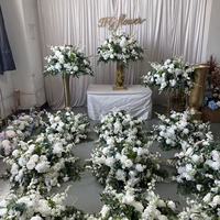 Boule de fleurs artificielle en soie blanche et verte de 60 cm, de haute qualité, faite à la main, pour centre de table de mariage, Noël, remise de diplôme