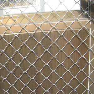 Clôture en grillage à mailles losangées 2m x 15m par rouleau, galvanisée, revêtue de PVC, traitée thermiquement, maillage en fer 3D - Product Image 5