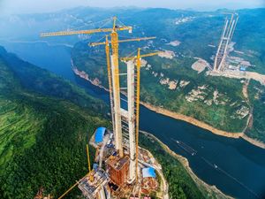 Grúa Torre Zoomlion 10 Toneladas TC7013-10 con Topkit en Venta - Product Image 2