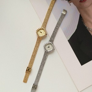 Montre à quartz pour femme, style classique français, élégante et rétro, cadran rond à motif de blé, petit cadran - Product Image 6