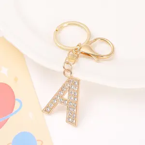 Oem Fabrikant Souvenir Geschenk Diamant Kristal Strass Custom Eerste Vorm Sleutelhouder Strass Karakter Keychai