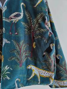 Nouvelle Veste Bomber Courte en Velours Imprimé Jungle, Broderie Florale Artistique, Style Streetwear, Disponible en Gros, En Promotion - Product Image 4