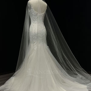Robe de mariée sirène moderne NT46, longue, sans bretelles, en dentelle brodée, tulle, avec appliques florales en cristal - Product Image 5