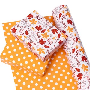 Papel de Regalo Ecológico Reciclable Personalizado con Diseño de Hojas de Otoño, Rollo de Papel de Arte de 100 g/m² con Revestimiento de Doble Cara para Regalos y Manualidades - Product Image 1