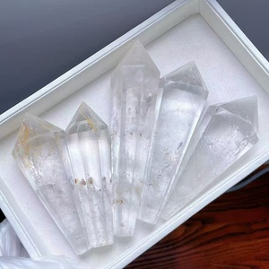 Bâtonnet <span class=keywords><strong>de</strong></span> quartz clair naturel poli, pointe <span class=keywords><strong>de</strong></span> <span class=keywords><strong>cristal</strong></span> <span class=keywords><strong>de</strong></span> <span class=keywords><strong>roche</strong></span>, tour <span class=keywords><strong>de</strong></span> 10-15 cm, haute qualité pour la guérison Reiki et la méditation, vente en gros - Product Image 4