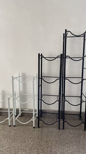 Soporte Metálico Blanco de Una Sola Columna para 4 Botellas de Agua de 5 Galones, Estante de Almacenamiento de Botellas de Agua de 4 Niveles - Product Image 2