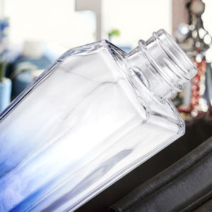 Botella de vidrio de 700ml con etiqueta personalizada para <span class=keywords><strong>whisky</strong></span> <span class=keywords><strong>precio</strong></span> competitivo botellas de vidrio vacías para <span class=keywords><strong>whisky</strong></span> - Product Image 2