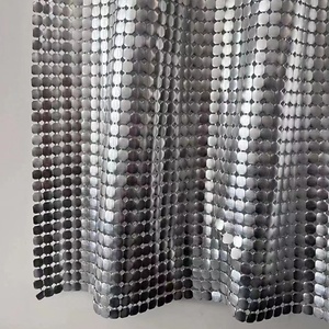 Panno decorativo della rete metallica del metallo del paillettes del rame bianco d'argento per la progettazione della tenda del metallo dell'hotel - Product Image 2