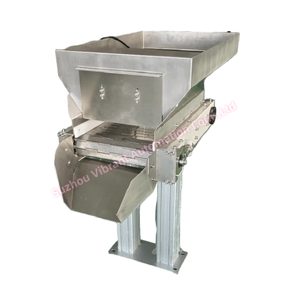 Paslanmaz Çelik SUS304 Küçük Tırmanma Bantlı Büyük Hazneli Konveyör Hattı Besleme Asansörü Titreşimli Kase Zincirli Hazne Motoru - Product Image 2