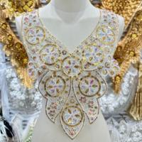 Col en dentelle blanche transparente avec broderie, appliques, rayures dorées à paillettes et détails perlés pour Abaya, Robe de soirée, Design de mode