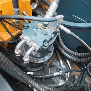 Excavatrice hydraulique sur chenilles d'occasion Hyundai 220LC-9S de 22 tonnes, haute qualité, faible nombre d'heures de travail, pour projets de construction - Product Image 5
