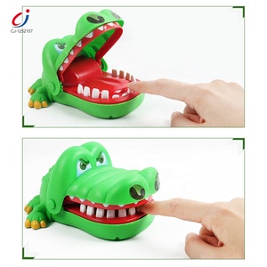 Juguetes de Dientes de Plástico Pequeños al por Mayor, Juegos de Escritorio de Tiburón, Juguete Clásico de Cocodrilo que Muerde el Dedo - Product Image 3