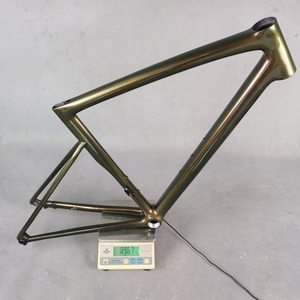 Cadre de vélo de route en fibre de carbone Chameleon 1007 Paint Superlight avec câblage interne, boîtier de pédalier TT-X70, support de pédalier UDH - Product Image 6