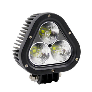 Nouveau 2020 Triangle Forme lampe de travail Menée Par <span class=keywords><strong>60W</strong></span> hors route a mené la lumière de travail pour Des Voitures