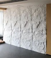 Panneau mural en pierre de PU léger Carreaux de décoration murale extérieure Panneau en pierre de roche de montagne de simulation artificielle