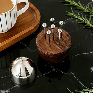 Juego de Tenedores para Fruta de Acero Inoxidable con Soporte de Madera de Nogal, Grado Alimenticio 304, para Cocina y Fiestas - Product Image 4