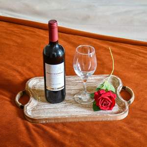 Bandeja de servicio de madera rústica con asas de metal Juego de 2 bandejas decorativas rectangulares para comida, fruta y café Ideal para cama - Product Image 5