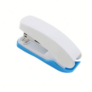 Engrapadora de Escritorio Multiusos de Alta Resistencia con Capacidad para 20 Hojas, Diseño Ergonómico Giratorio para Oficina, Escuela y Hogar - Product Image 2