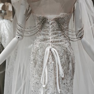 Vestido de Novia de Lujo Estilo Sirena con Cuello Alto, Ilusión de Cristal, Corsé con Cuentas, Encaje y Tul, Cola Catedral, Venta al por Mayor - Product Image 6