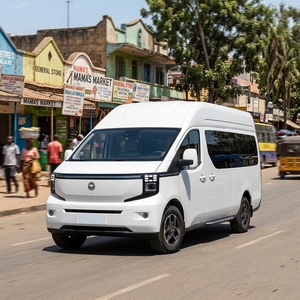 Nueva Camioneta China Económica Changan Kaicheng V919, Minivan Eléctrica de Alta Calidad para Pasajeros, 15 Asientos, 510 km de Autonomía - Product Image 1