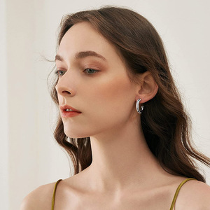 Orecchini a Cerchio a Forma di C per Donne, Design Semplice e Curvo, Accessori per Orecchie da Indossare Quotidianamente - Product Image 6