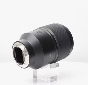 เลนส์ถ่ายภาพบุคคลแบบฟูลเฟรม Good Price AF 135mm F1.8 FE  E-Mount พร้อมสวิตช์ปรับแต่ง - Product Image 3
