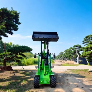 Mini-chargeuse frontale compacte pour l'aménagement paysager et la construction - Product Image 1