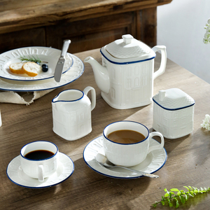 <span class=keywords><strong>Service</strong></span> de vaisselle 24 pièces <span class=keywords><strong>en</strong></span> <span class=keywords><strong>porcelaine</strong></span> céramique, style Ancienne Ville, avec assiettes de présentation florales et bols, élégant pour une table minimaliste - Product Image 6