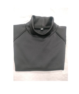 Camiseta transpirable para montar a caballo con tela elástica y tecnología de absorción de humedad - Product Image 3