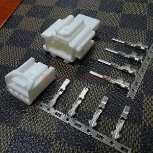 7187-8854 7186-8849 कार फ्यूज बॉक्स <span class=keywords><strong>4</strong></span>पिन इलेक्ट्रिक प्लग मूल 12 वी नायलॉन ip67 3a 20241219 - Product Image 6