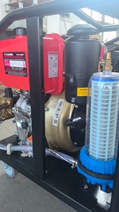 Limpiadores comerciales de alta presión de combustible diésel de 5HP 120bar Nuevo <span class=keywords><strong>motor</strong></span> de combustión interna Impulsado por limpieza de agua fría al aire libre - Product Image 5