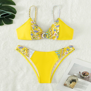 Conjunto de Bikini con Estampado Floral Amarillo, Traje de Baño de Dos Piezas para Mujer, Cintura Alta, con Detalle de Torsión, Spandex, Poliéster Elástico - Product Image 4