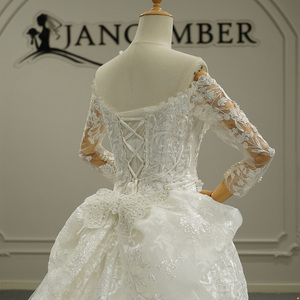 Gt26044 Vestido de Novia Moderno y Elegante de Encaje Francés con Manga Larga, Escote Corazón, Estilo Princesa, Cola de Capilla Desmontable, Sin Espalda, Largo hasta el Suelo - Product Image 2